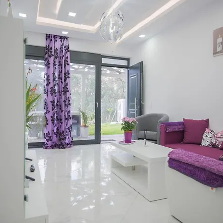 Villa In Messonghi With Pool And Sea Nearby
