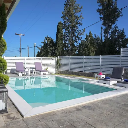 Villa In Messonghi With Pool And Sea Nearby Kato Spilaion
